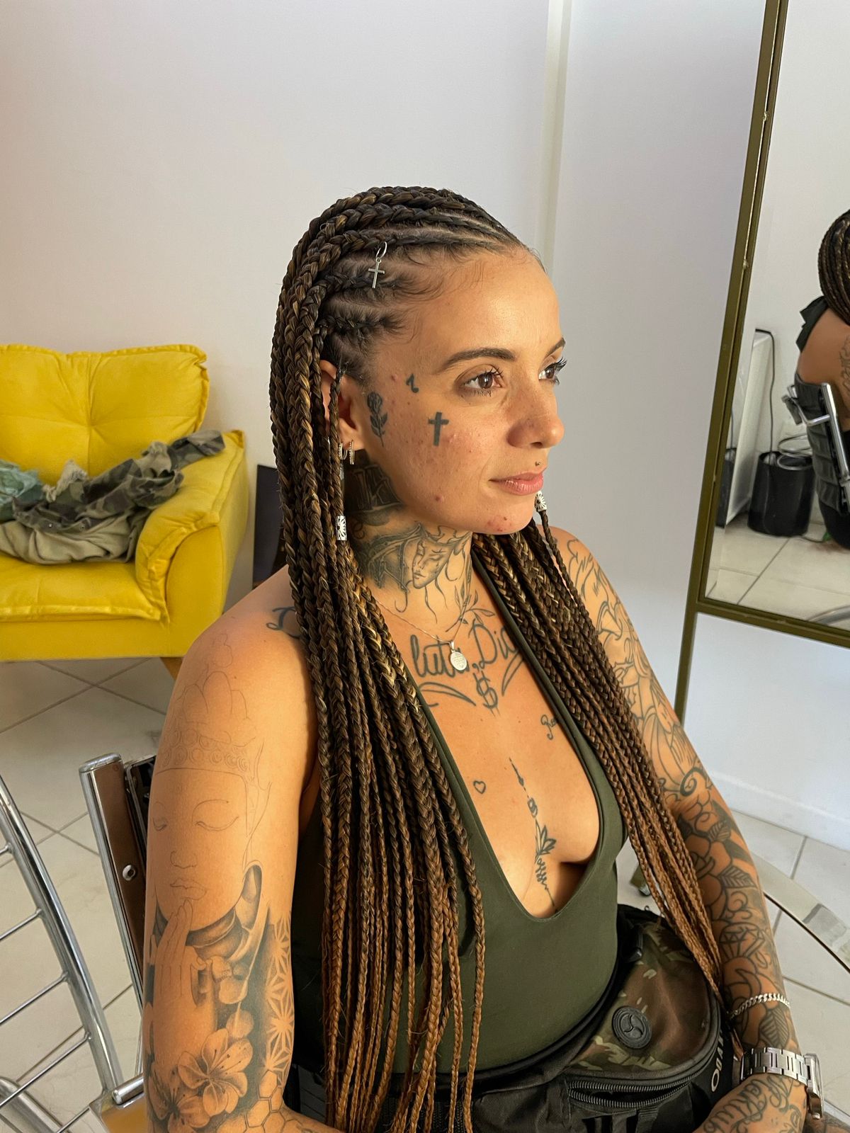 Trança feminina com acabamento profissional