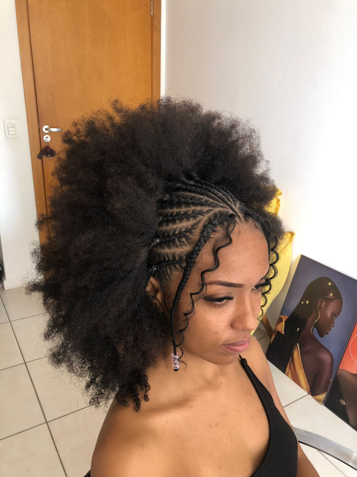 Penteado afro com tranças